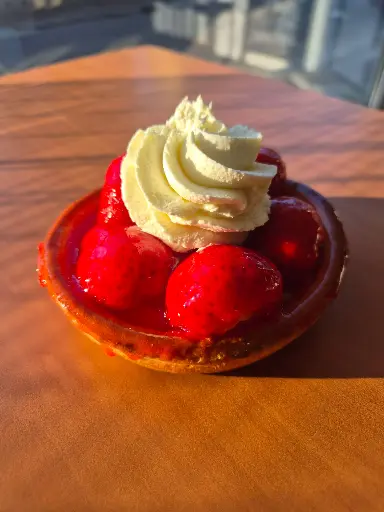 Aardbeien vlaaitje eenpersoons slagroom